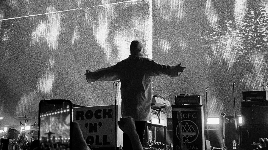 YOU’VE GOTTA BE ROLLING IN IT: THE COST OF BEING AN OASIS FAN IN 2025